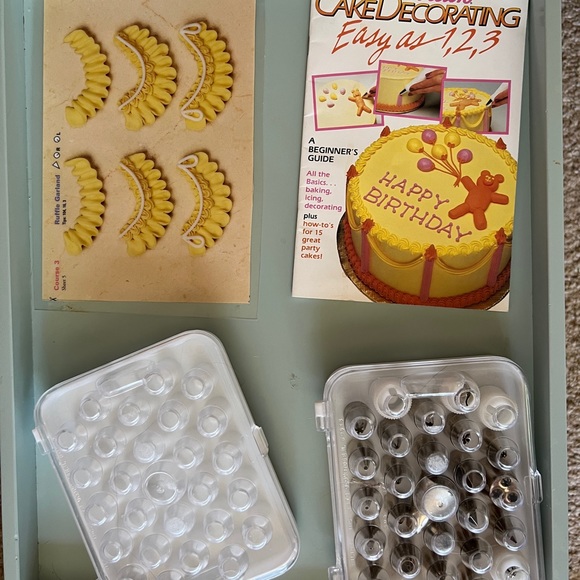 Wilton Kitchen 24 Wilton Cake Decorating Tips Plus Bundle Poshmark